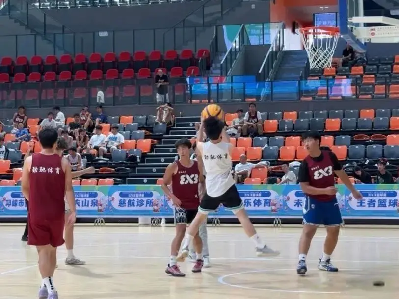 球馆比赛现, div, 篮球赛在邛