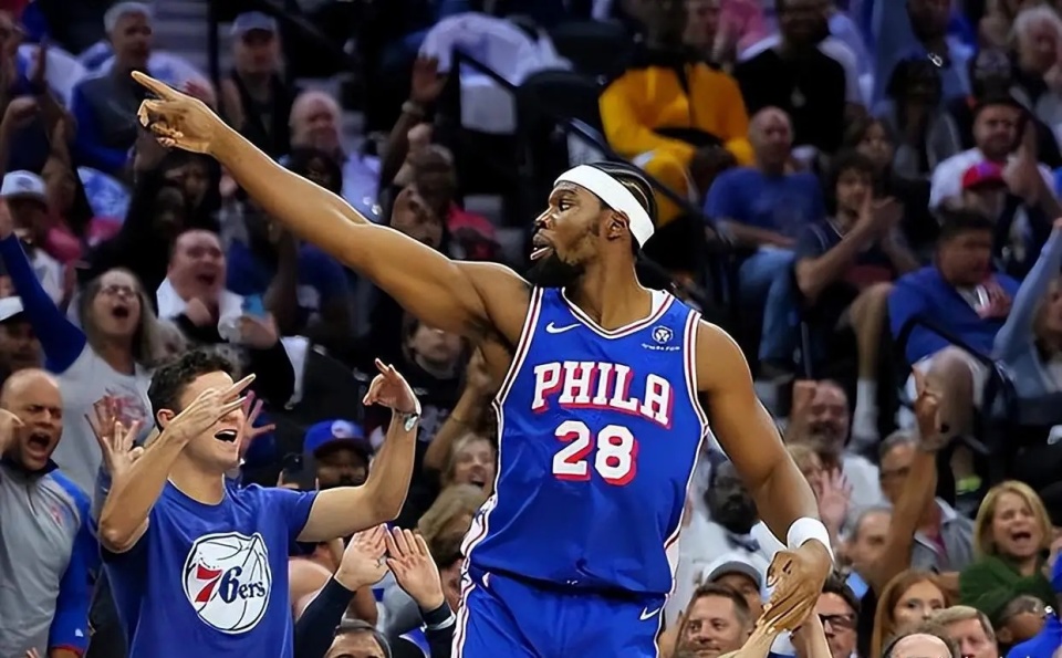 防守犯规进 防守犯规进