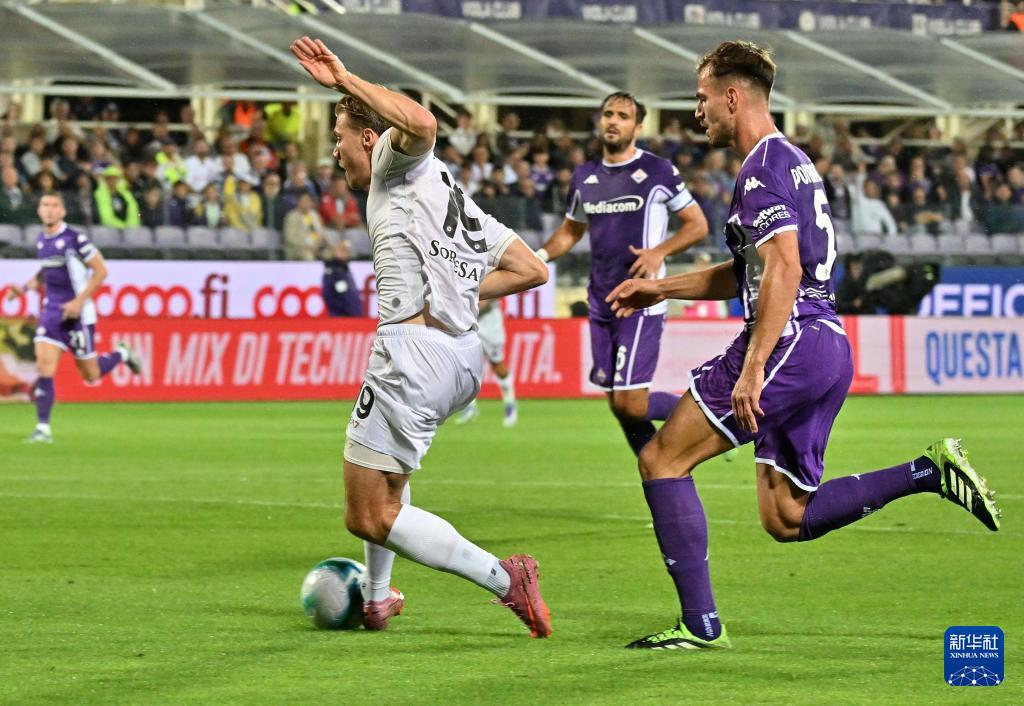 cn, 球员霍伊伦, src