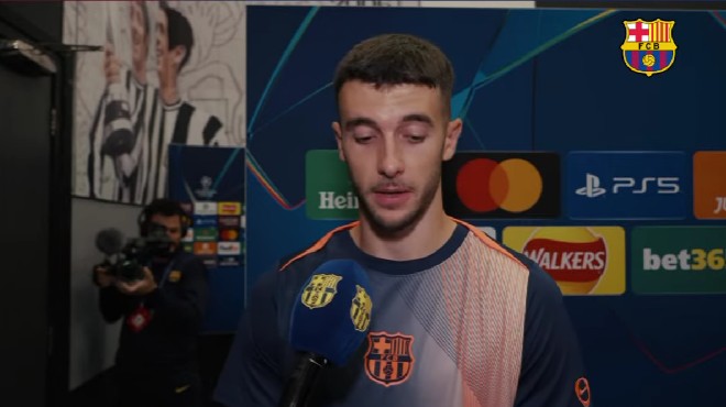 关于此役的, 风格完全不, 接受了Mo 关于此役的, 风格完全不, 接受了Mo